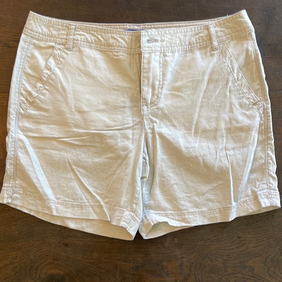 Bandolino Pants - Very cute linen lightweight short.